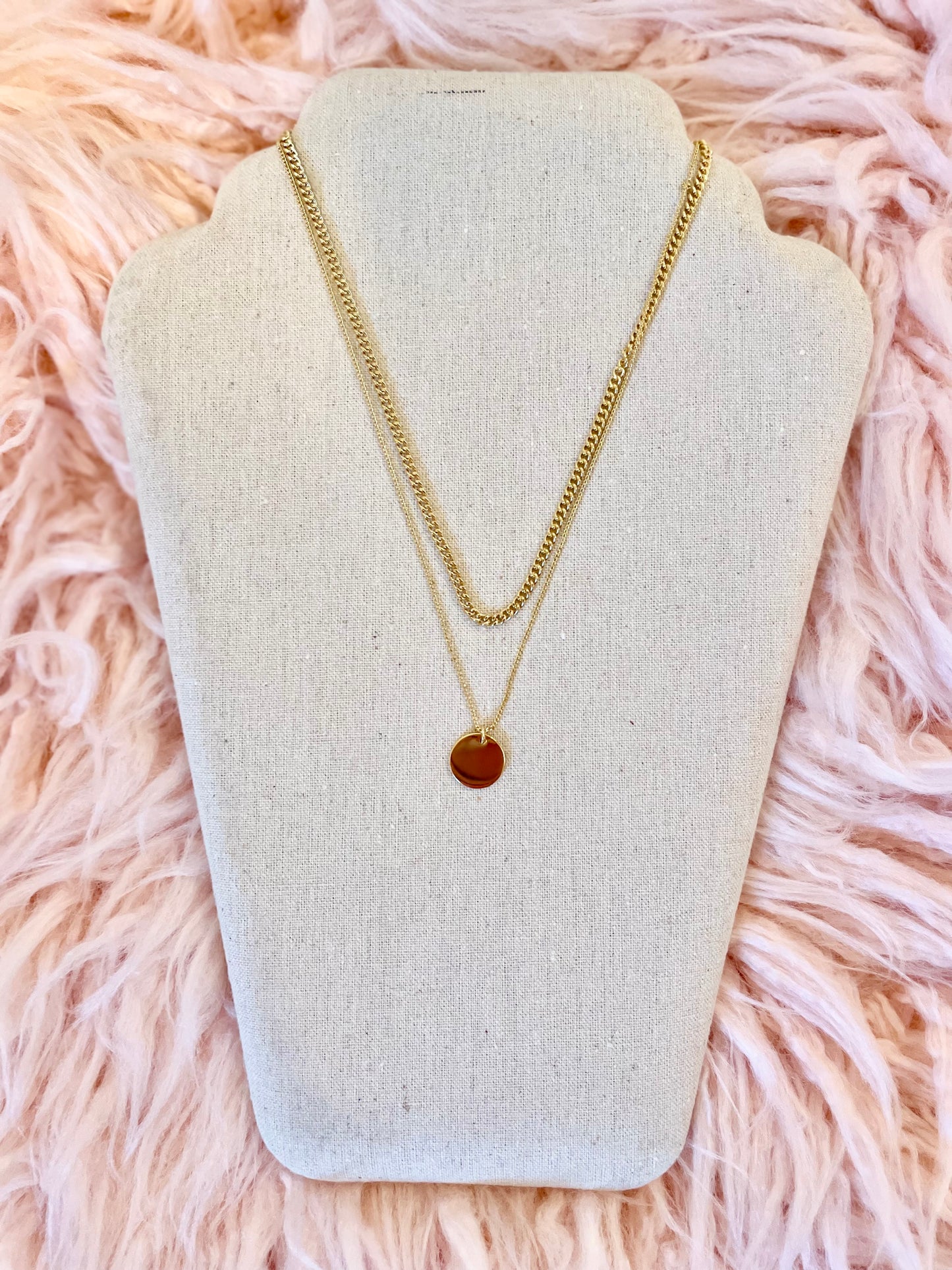 Coin pendant necklace